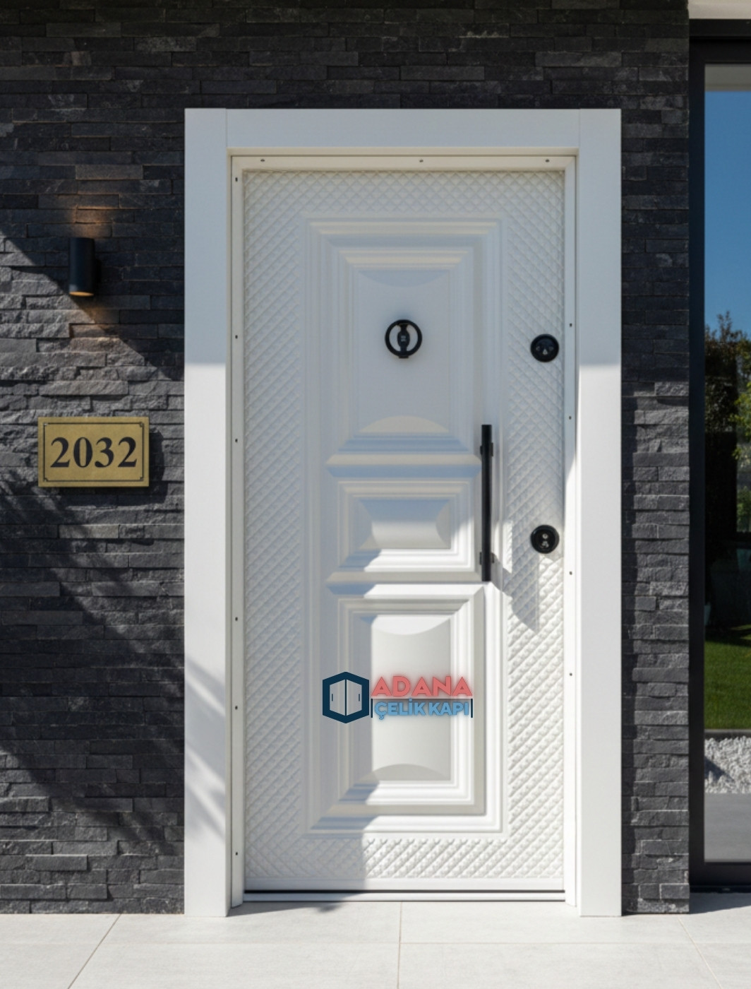 AÇK-2005 antrasit sac panel dikey şeritli modern çelik kapı modeli